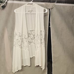 Mod'land size  2XL white lace vest